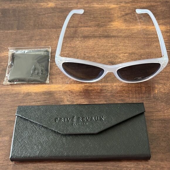 Prive Revaux The Lexi Blue Polarized Sunglasses-OS - Picture 6 of 12